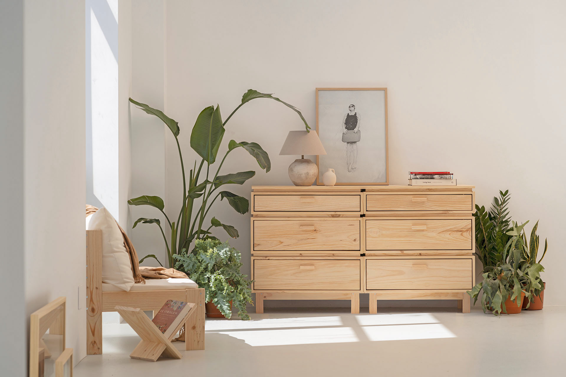 Imagen de ambiente 4 para:C&oacute;moda de madera para la sala de estar